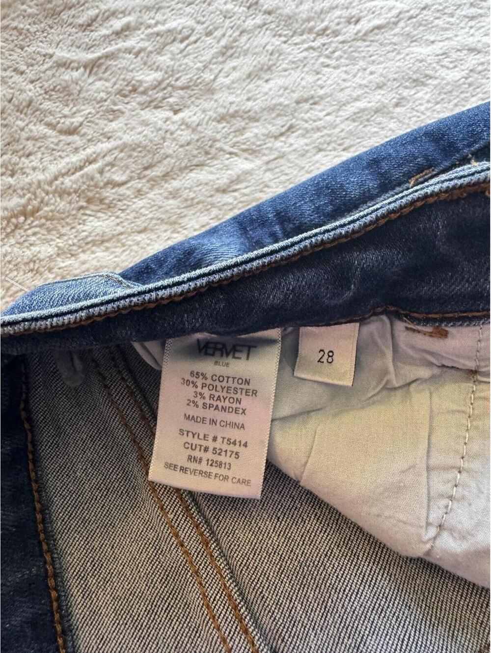 Vervet Women's‎ Blue Frayed Hem Jeans SZ 28 - Picture 6 of 8